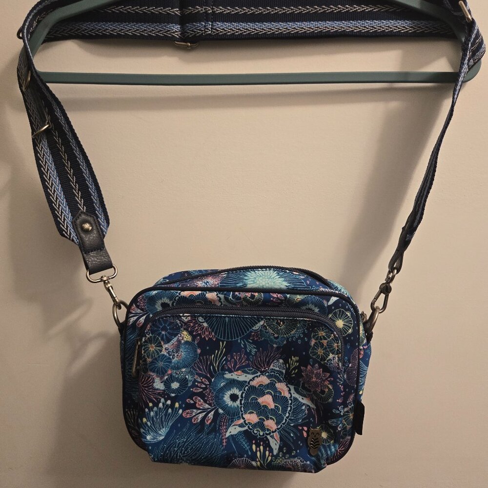 Sakroots Westwood Crossbody Bag Purse - Picture 2 of 8